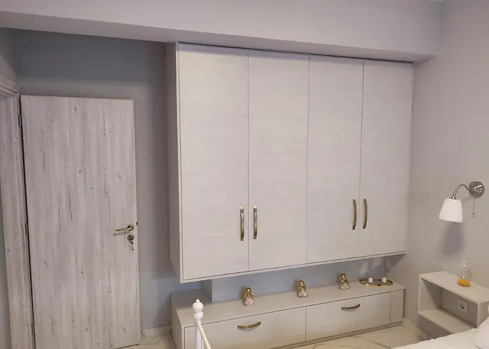 Niriides Porto Cheli