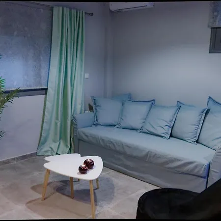 Apartment Niriides *