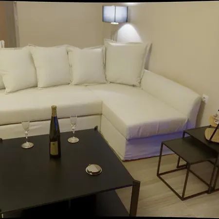 Niriides Apartment *
