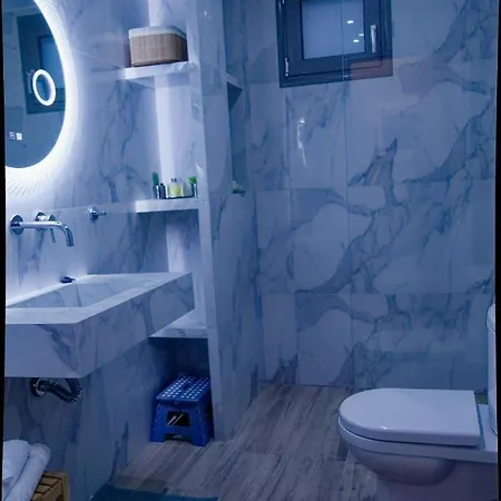 Niriides Apartament *