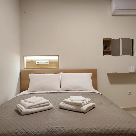 Niriides Apartament *