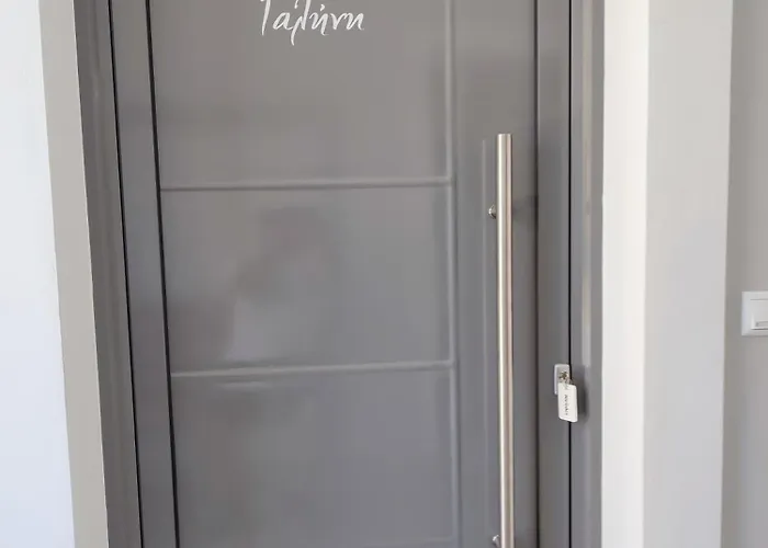 Niriides ポルト・ヘリ